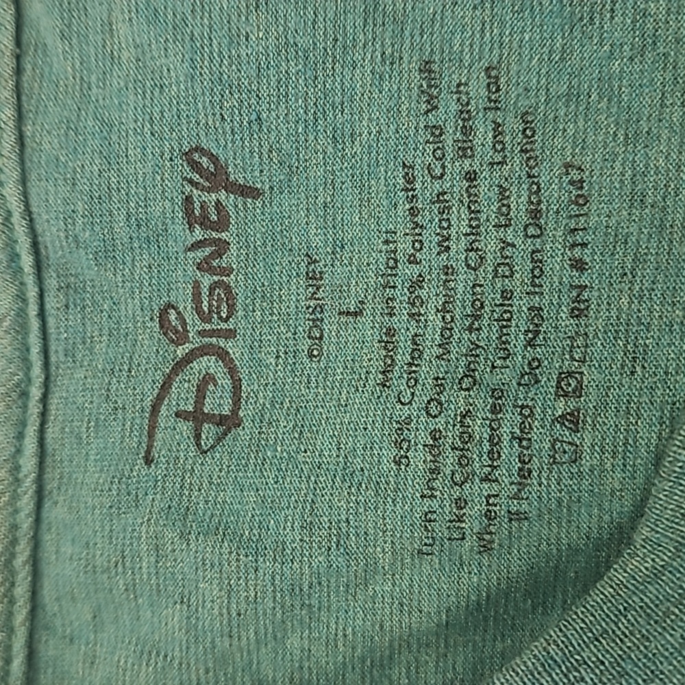 Disney's Peter Pan and Tinkerbell So Fly Tshirt Lg. EUC. - Picture 3 of 3